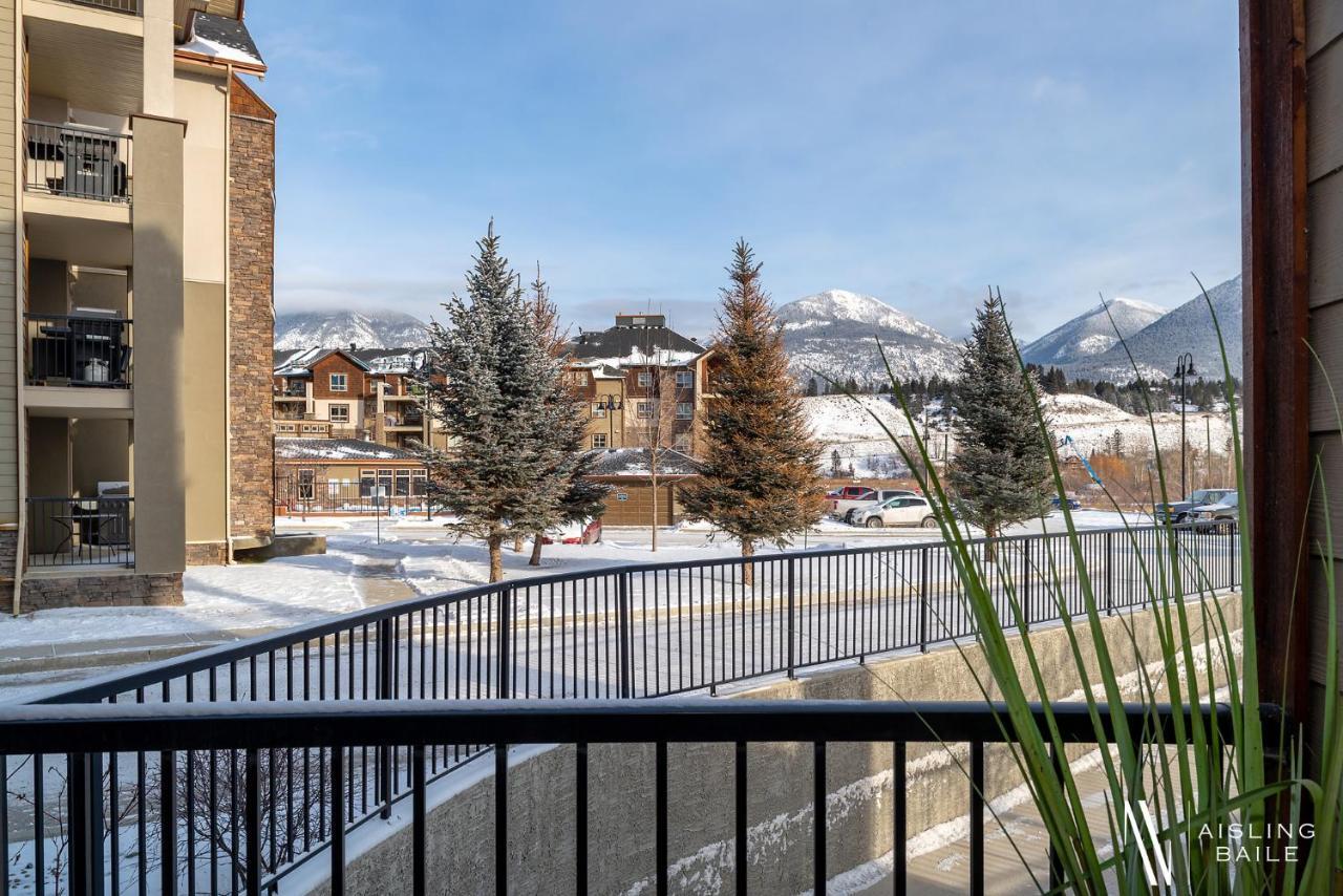 Rustic Modern 2 Bed 2 Bath With Lakeview Pool And Hot Tub Invermere Zewnętrze zdjęcie