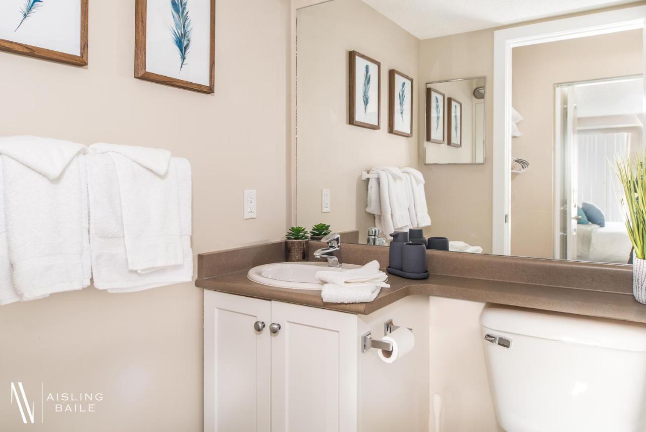 Rustic Modern 2 Bed 2 Bath With Lakeview Pool And Hot Tub Invermere Zewnętrze zdjęcie