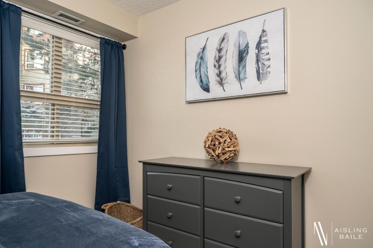 Rustic Modern 2 Bed 2 Bath With Lakeview Pool And Hot Tub Invermere Zewnętrze zdjęcie